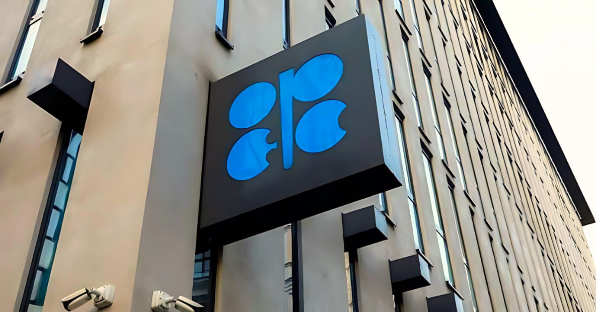 Oil prices fell on Monday as investors weighed potential OPEC+ production increases, reduced Libyan output, and weak demand from China and the U.S.
Image Source: Associated Press